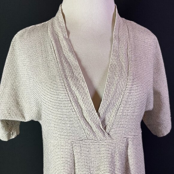 Mirth Size S/M High-Waisted Short Sleeve Dress V-Neck Cream Black Woven - Picture 3 of 7